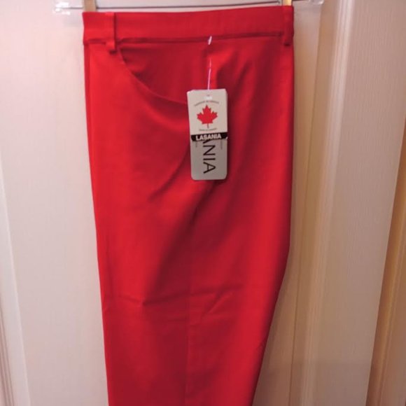 Lasania, Red Capris - Picture 1 of 9